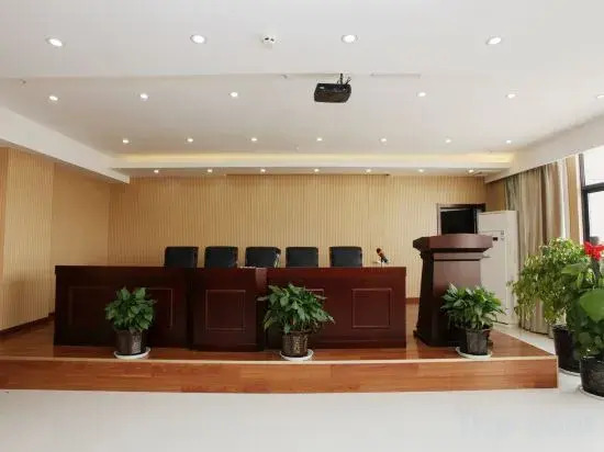 Zouzi Hotel (Nanjing Lishui Development Zone Automobile 4S Yuan Branch)