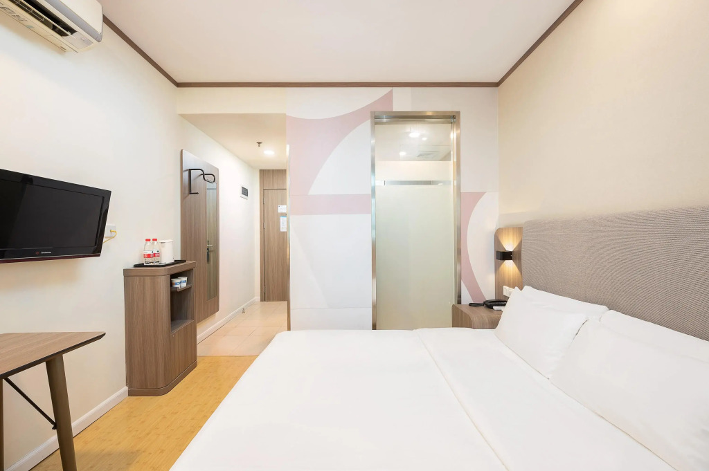 Hanting Hotel Shanghai Jufeng Road Metro Station