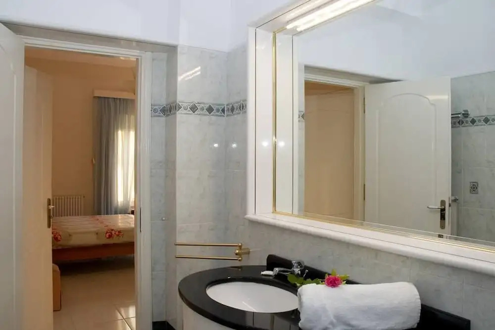 Stylish Flat/ Romantic Sunsets, 300m To The Beach