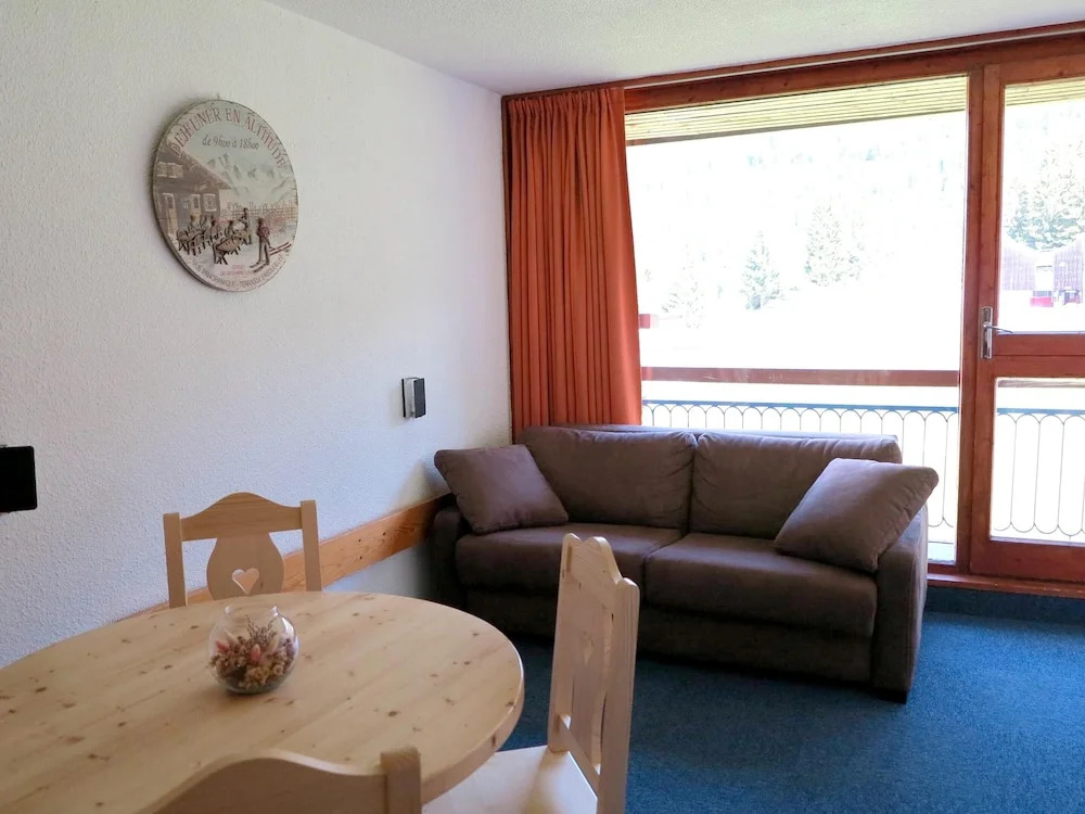 Studio In Bourg Saint Maurice With Wonderful Mountain View Balcony And Wifi 50 M From The Slopes