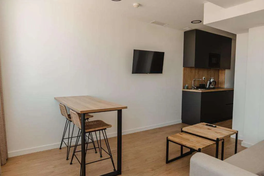 esZentrico Suites & Rooftop bar