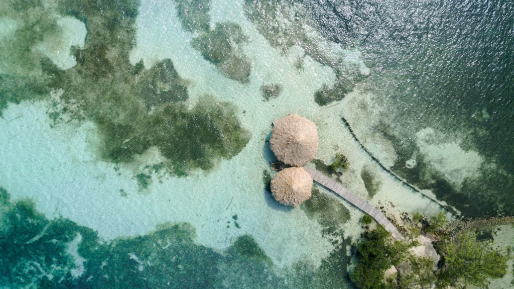 Thatch Caye Resort a MuyOno Resort