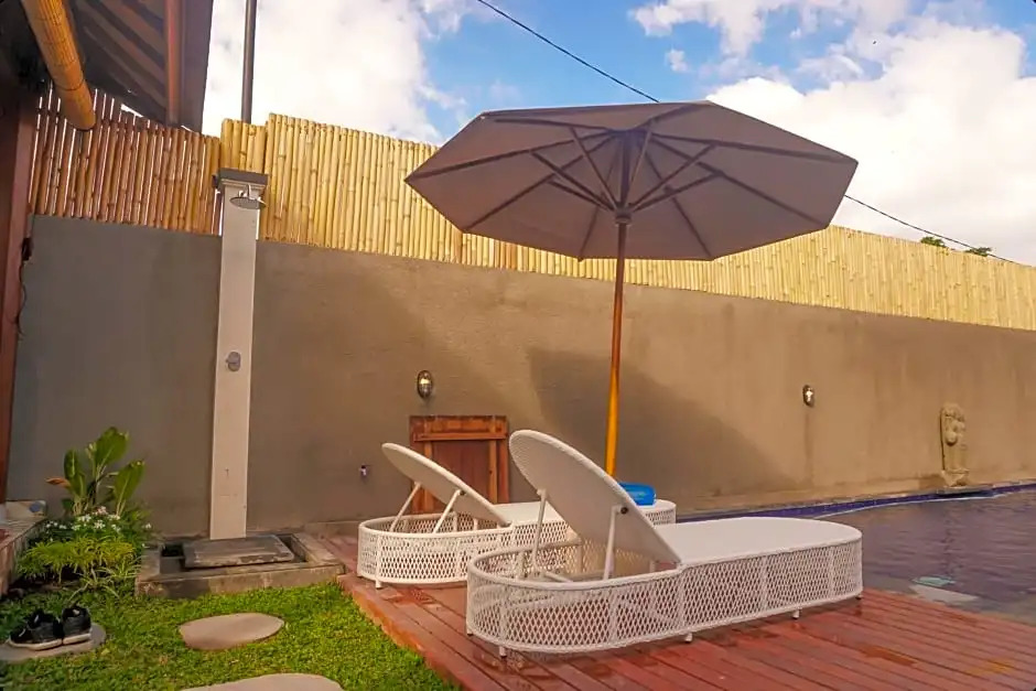 KJ Klumpu Wooden Style Guest House at Canggu