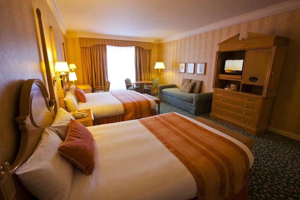 Disneyland® Hotel