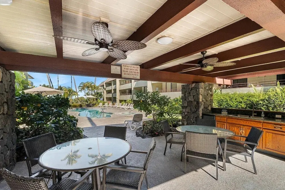 End Unit Oceanview Condo - Pool - Sauna & Tennis! - Vrkcv