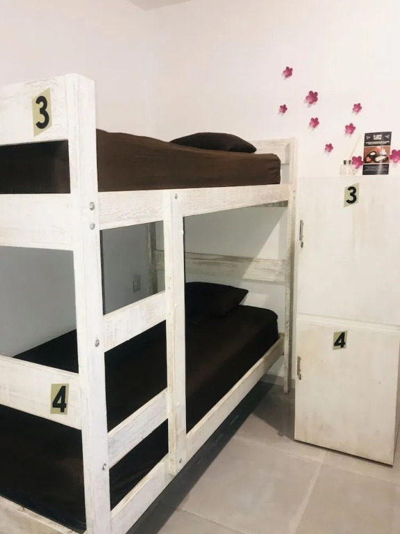 Comfortable mixshare room close to 5th Avenue