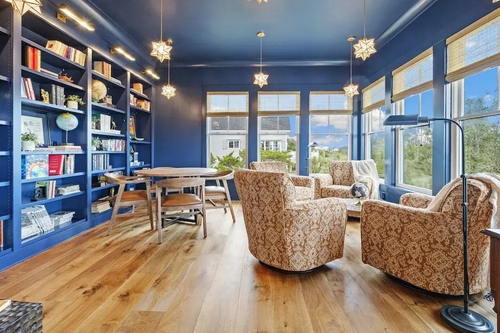 Cornfed Pelican 9 Bedroom Home