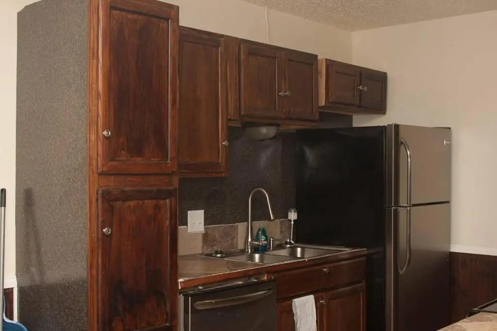 Less than 1 mile from Fort Sill 2 Bedrooms!!!!