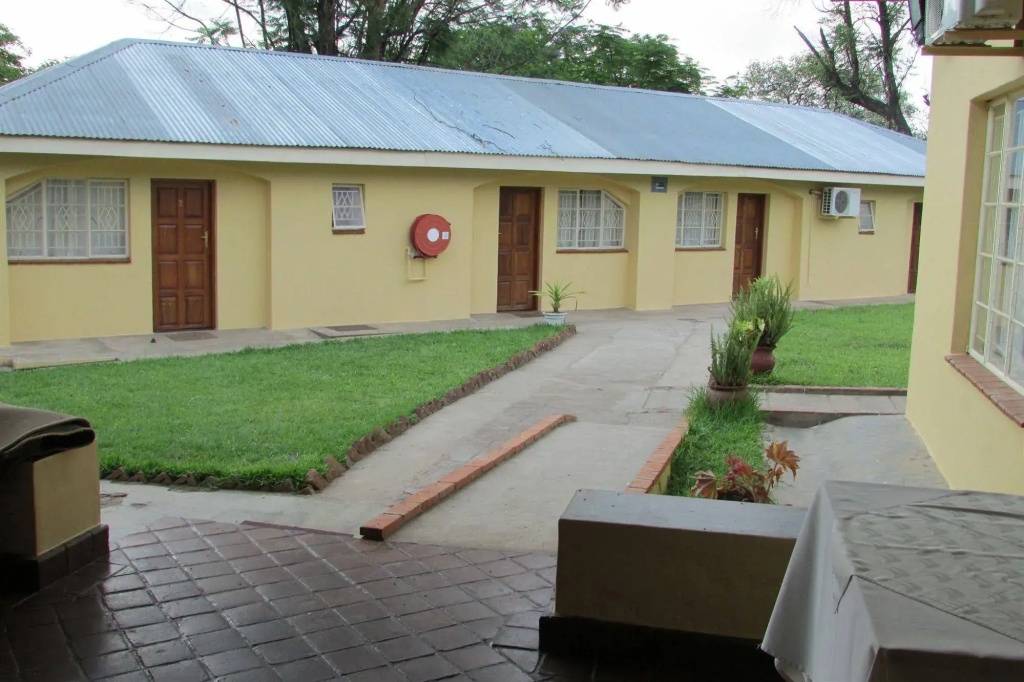 Casa Mia Lodge & Restaurant