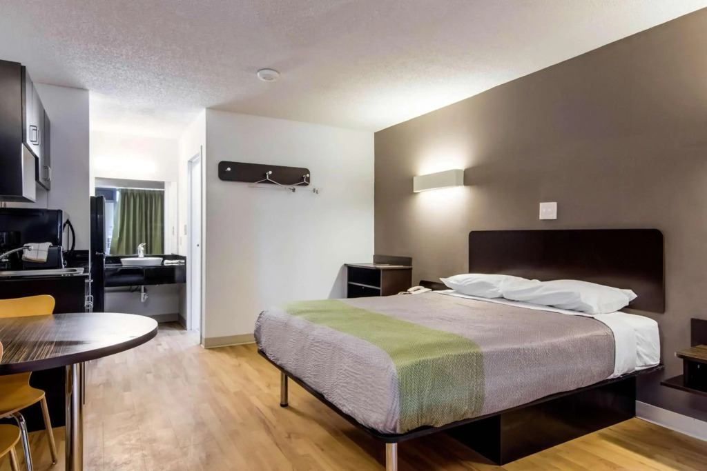 Studio 6 Extended Stay - Lagrange, GA