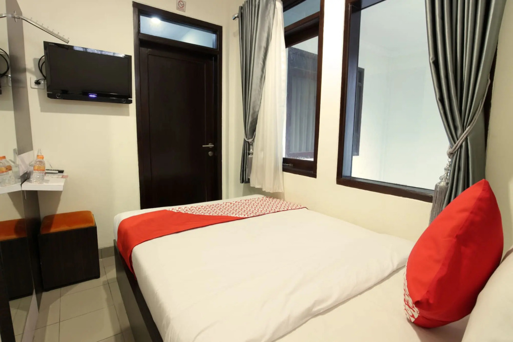 Hotel O Wisma Empat Lima Syariah