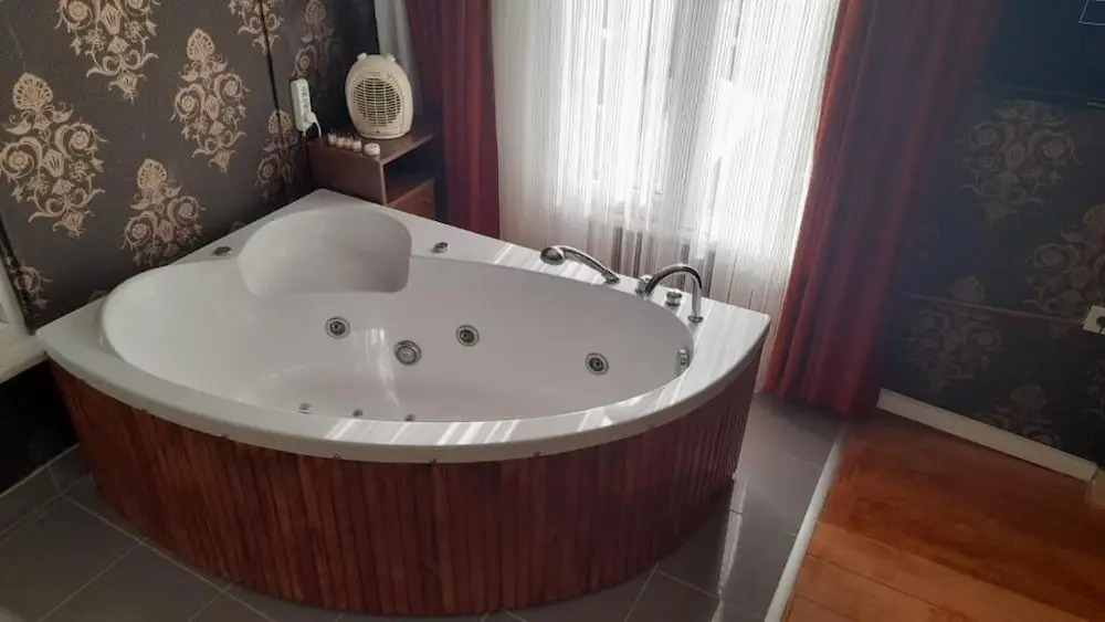 Ata Suit Hotel