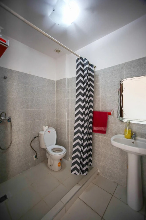 Appartement neuf, entouré de verdure + piscine