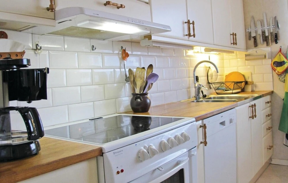 Nice Home In Lysekil With Sauna