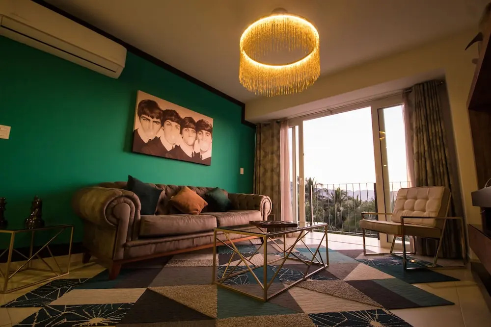 NIZA FIVE Luxury Beach Apartments