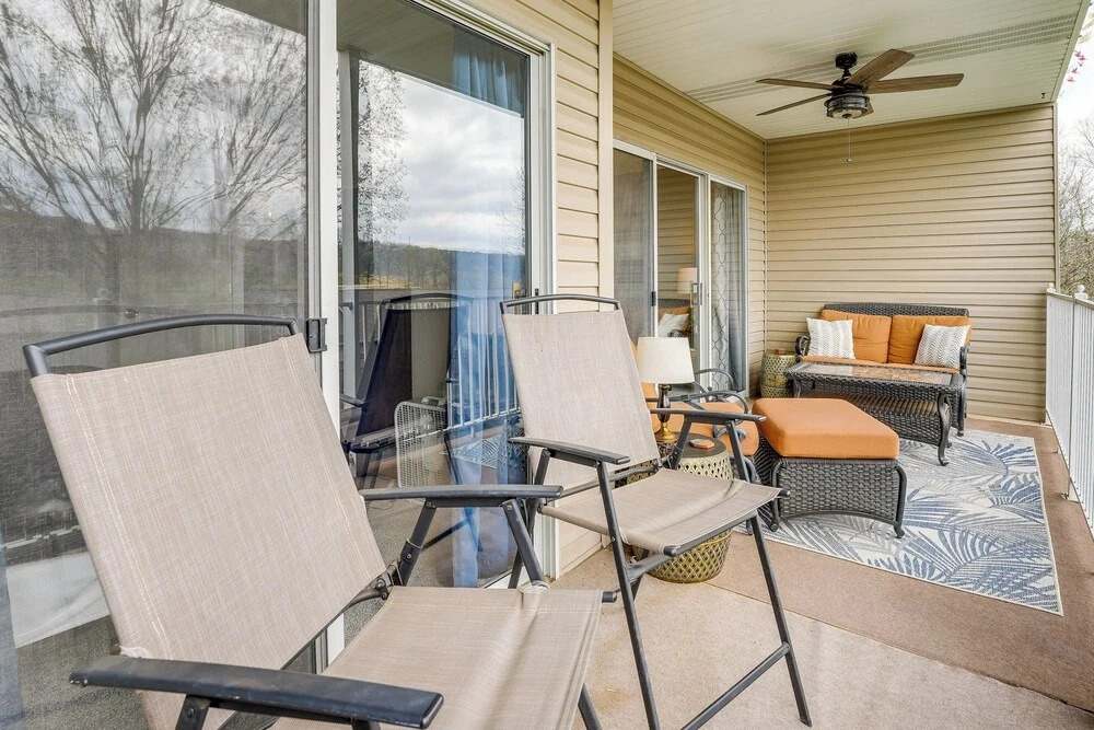 Stunning Table Rock Lake Condo Near Branson Strip!