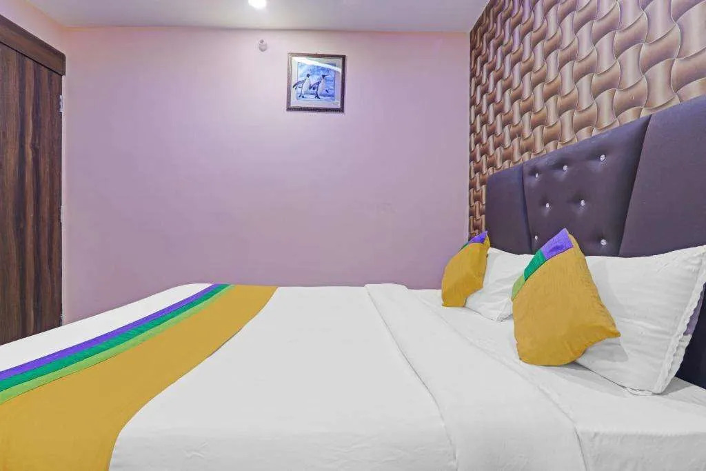 Itsy Hotels Royal Galaxy - 3 km From Sangam
