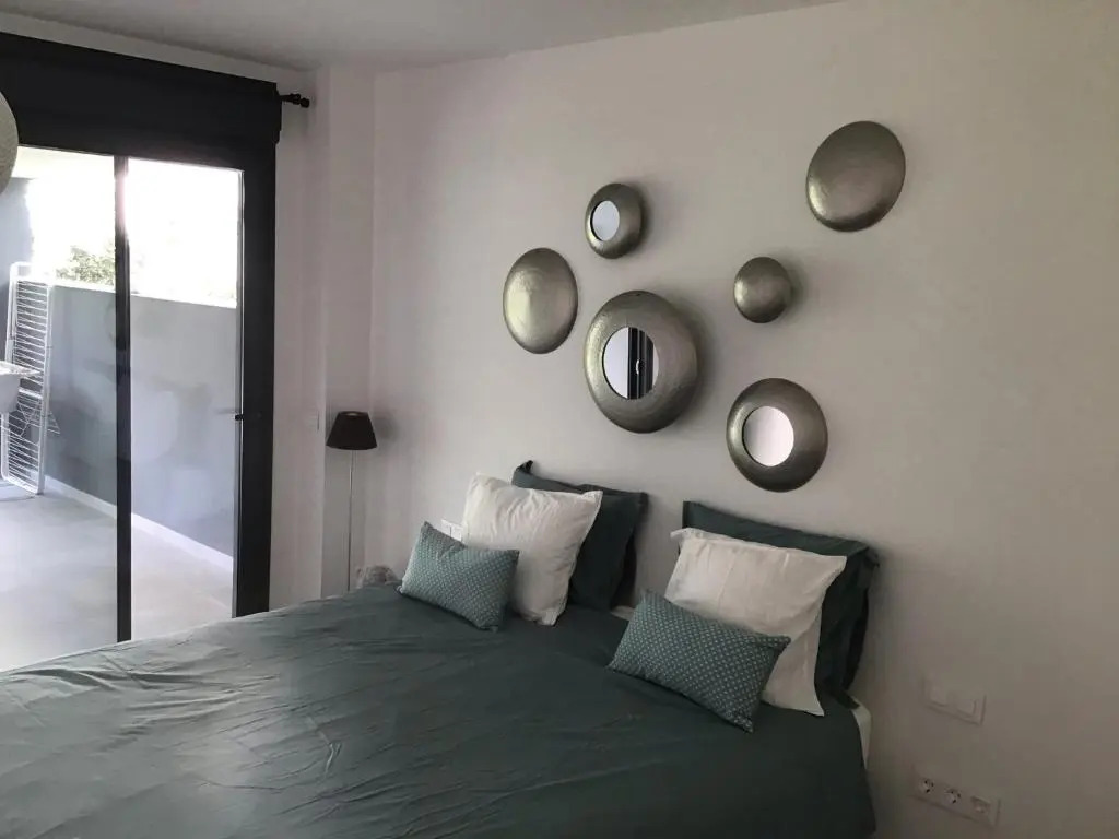 Oasis 325 Cronos homes