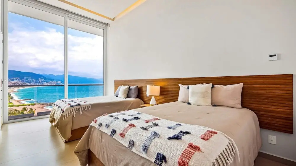 Oceanview Luxury 4BR Penthouse