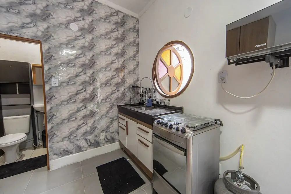 Casa com Piscina e Churrasqueira a 220 m da Praia