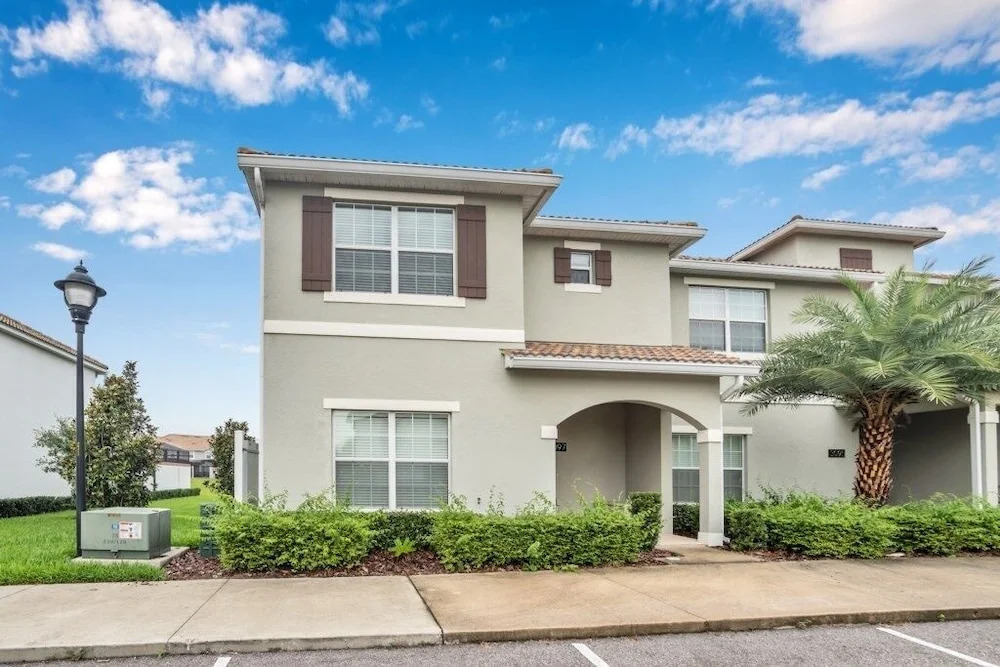 Amazing Story Lake Town Home Sleeps 11 5 Bedroom Townhouse by Redawning