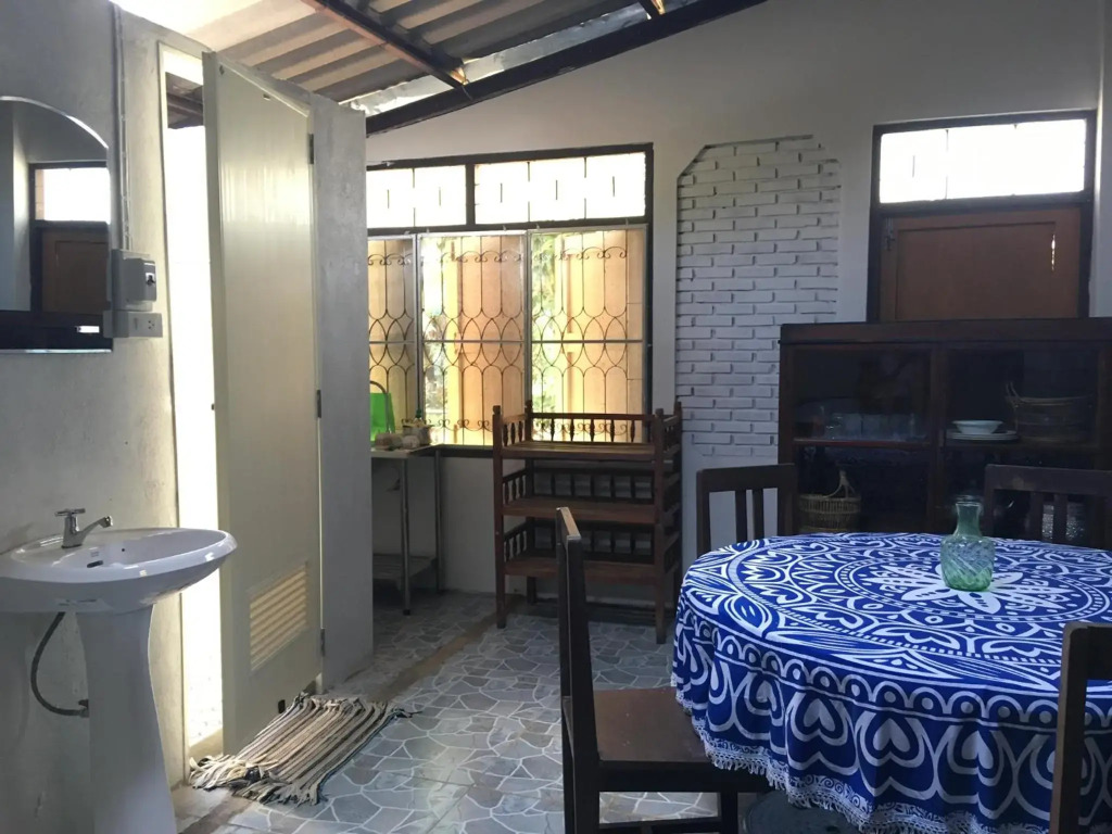 Baan Bua Guest House