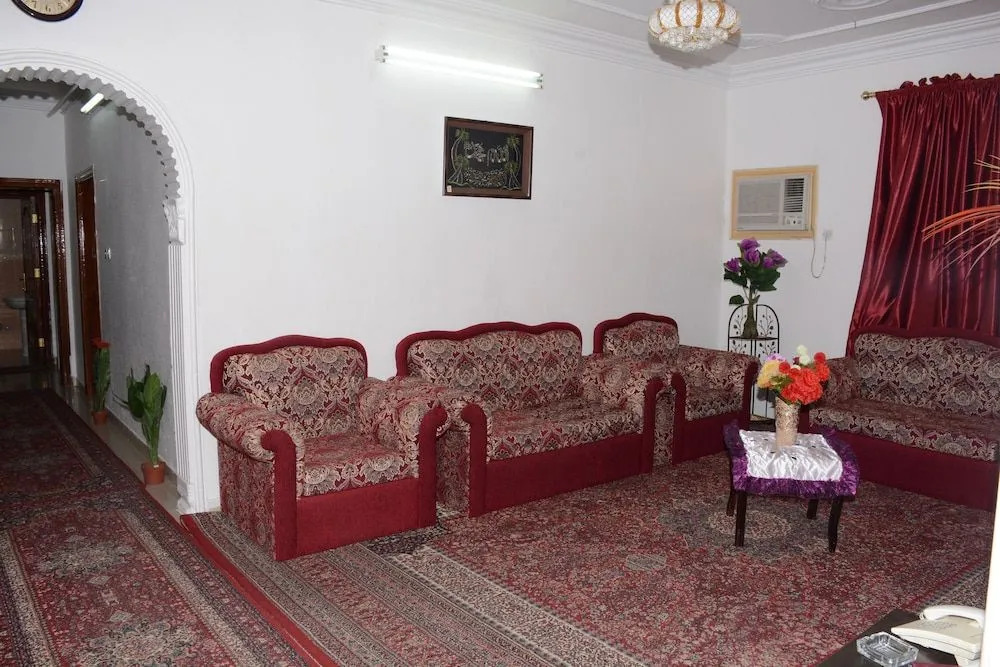 Al Eairy Furnished apt Al Madinah 1