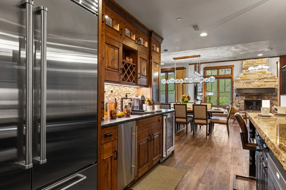 1138 Skiers Heaven! Luxury Home Close To Park City Mountain! Two Hot Tubs & Gorgeous Outdoor Space! 6 Bedroom Home by RedAwning