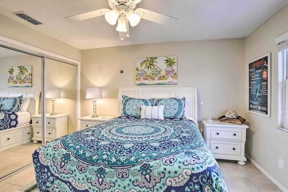 Sea La Vie: Sunny Indian Rocks Beach Condo!
