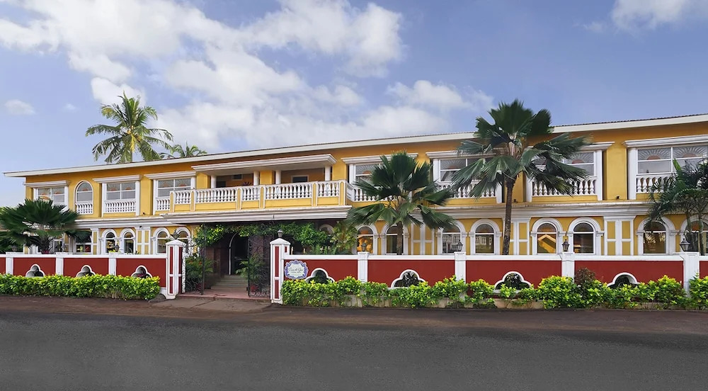 OYO Premium Calangute Suites