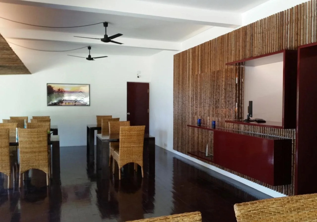 The Mandolis Hotel