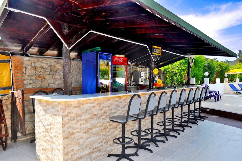 Native Hotel