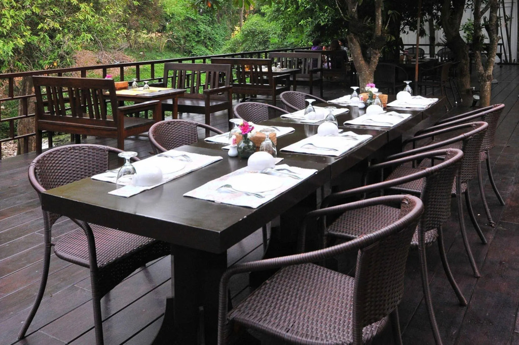 Zantiis Ndol Villas