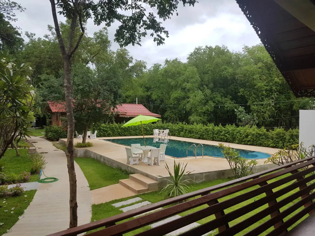 Ban Kaeng Sian resort