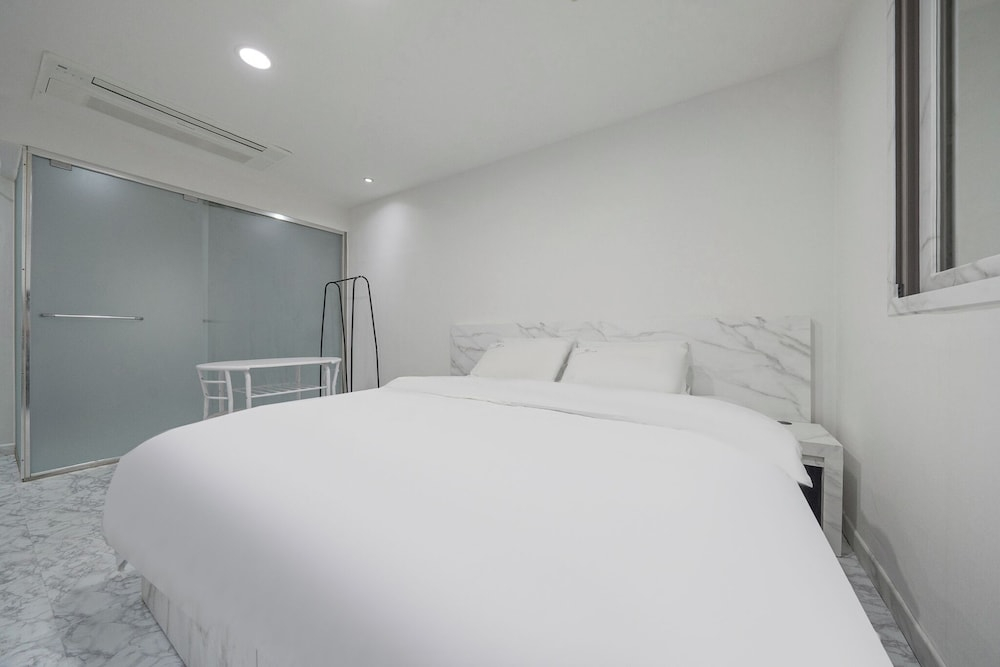 Hassen Sillim K2 Hotel