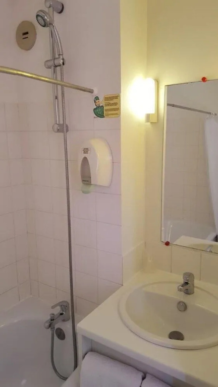 Fasthotel Tarbes Séméac - Un hôtel FH Confort