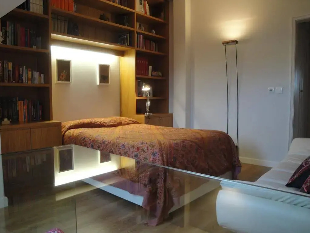 Charming Penthouse with Private Terrace