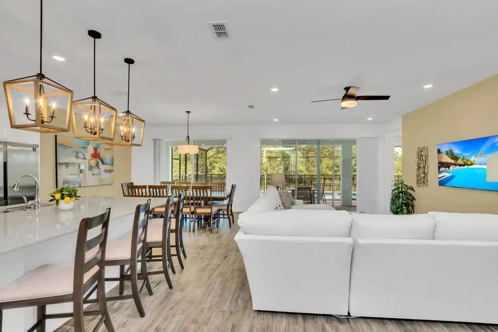 Stunning 9BR Home - Family Resort With Private Pool Hot Tub and Games