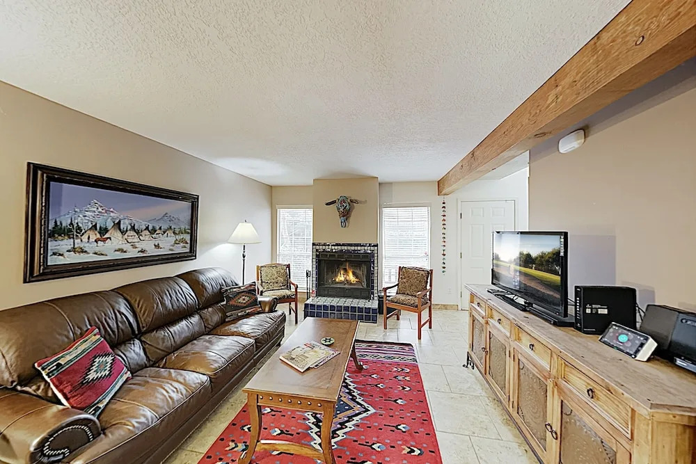 New Listing! Quiet 1 Block From Railyard 2 Bedroom Condo