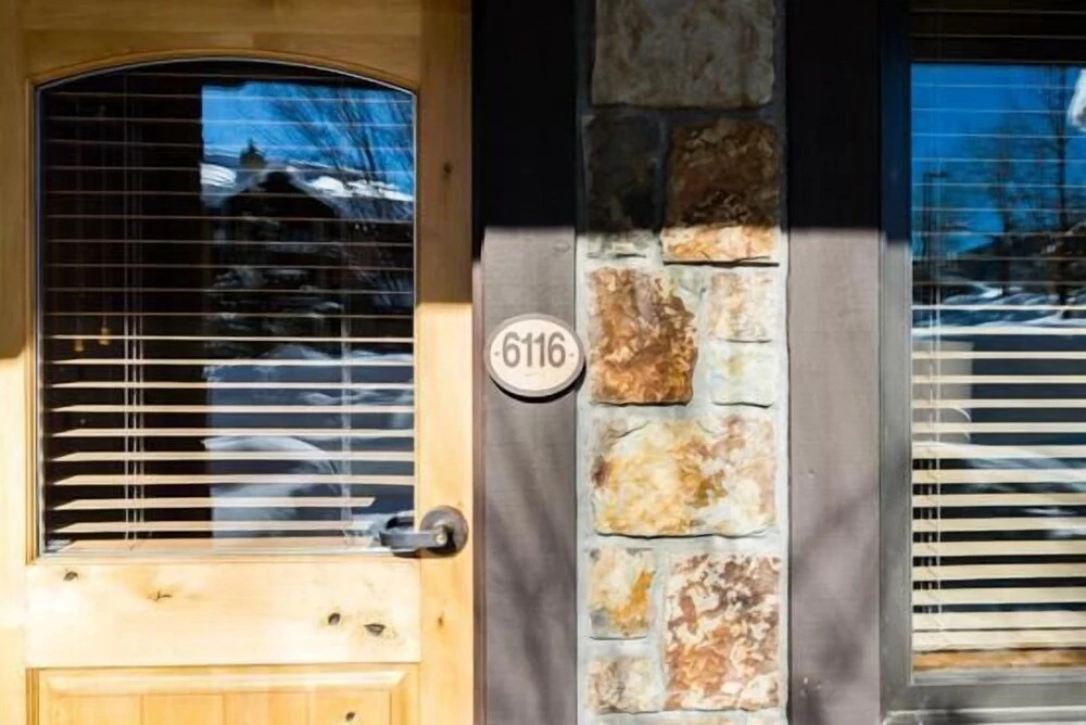 6116 Bear Lodge, Trappeur's Crossing Apartment 2