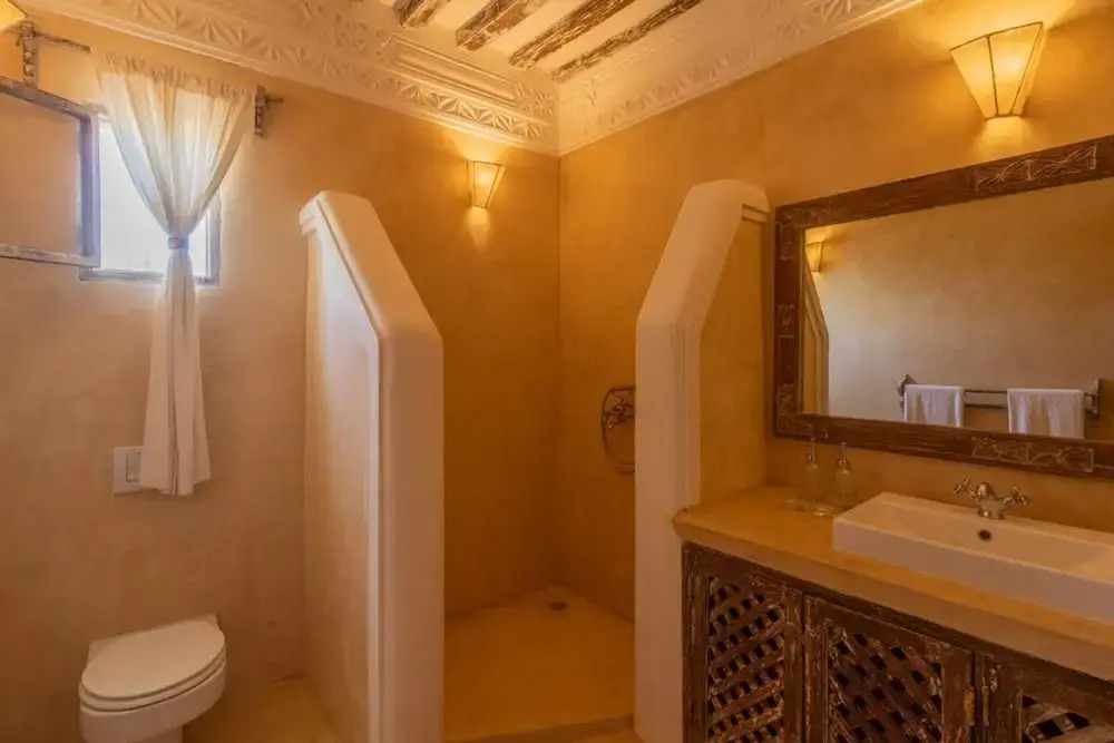 Amani House 5 Bedrooms Sleeps 10
