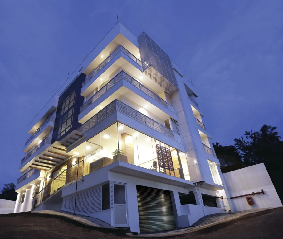 Oyo Premium Kakkanad Civil Station