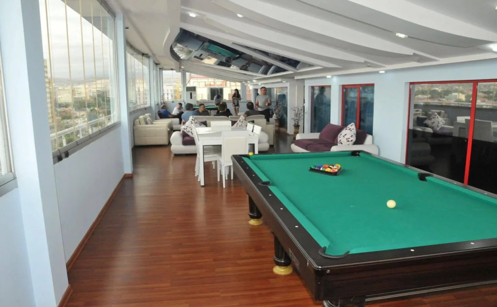 Center Hotel & Apartments