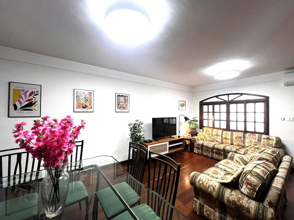 Casa de 4 quartos com AC no Ipiranga