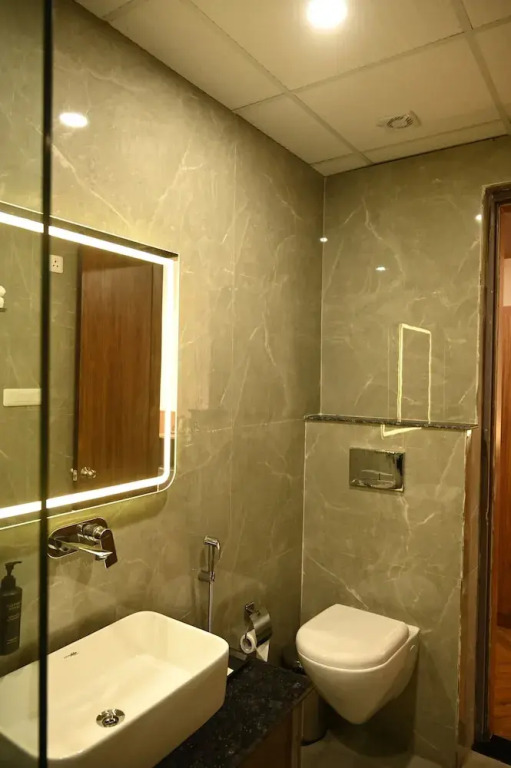 The Regal Crown By Ritya Hotels