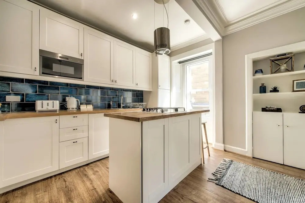 Spacious And Beautiful 2Br Flat In Morningside