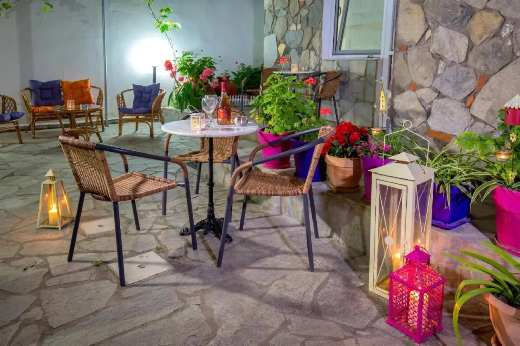 Famelia Studios Lampiris