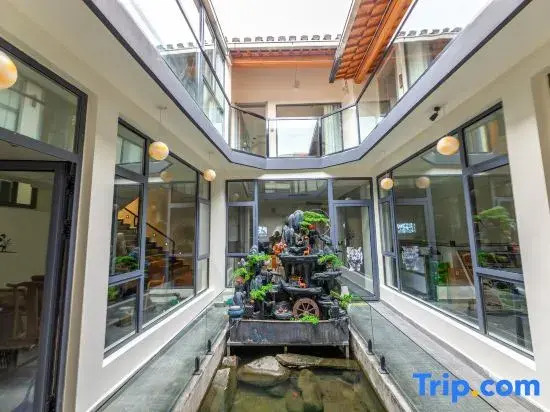 Hongcun Boyue Fanhua Designer Art Resort Art Homestay