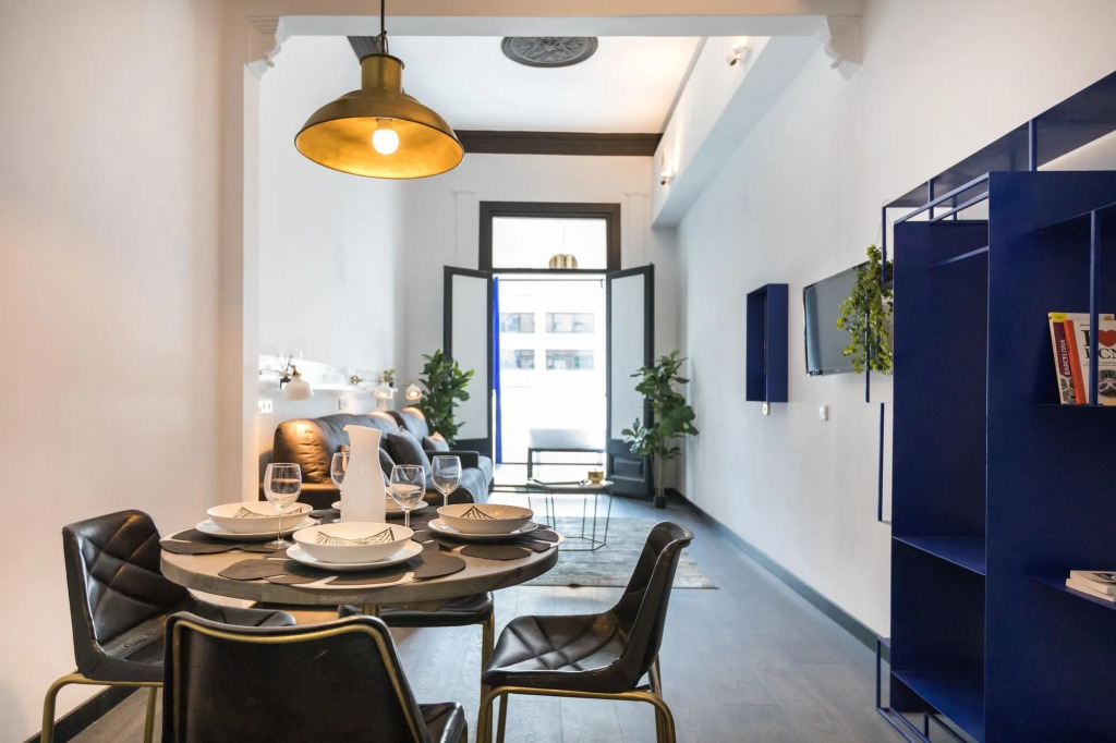 No 322 - The Streets Apartments