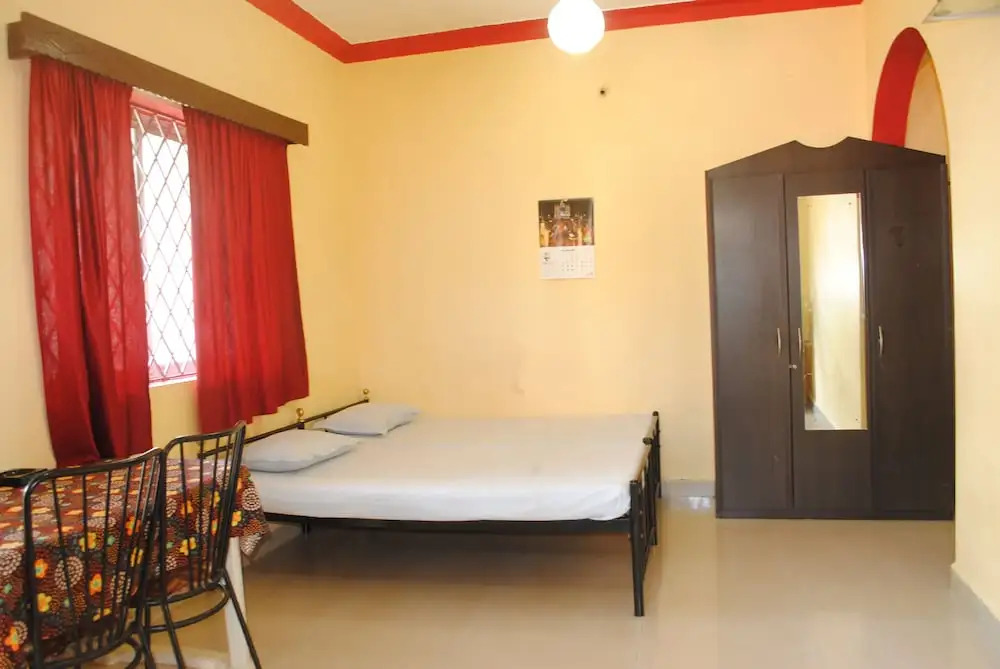 Joe And Mariettas Guesthouse